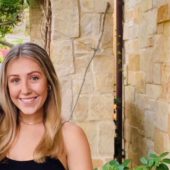 Meet your Posher, Jena - Picture 1 of 1